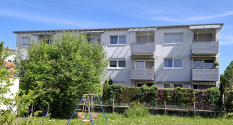3 Zimmer-Wohnung im 2. Obergeschoss mit 2 Balkonen 